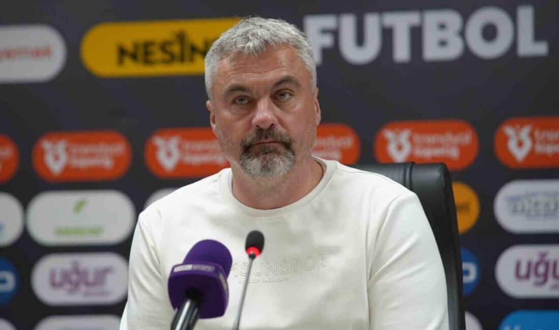 Samsunspor’un Teknik Patronu Reis, kötü performans sonrası taraftar azlığından dert yanarken 50 puana ulaşmanın sevincini yaşadı. Samsunspor Teknik Direktörü Thomas Reis, Adana Demirspor'u 3-2 yenerek 50