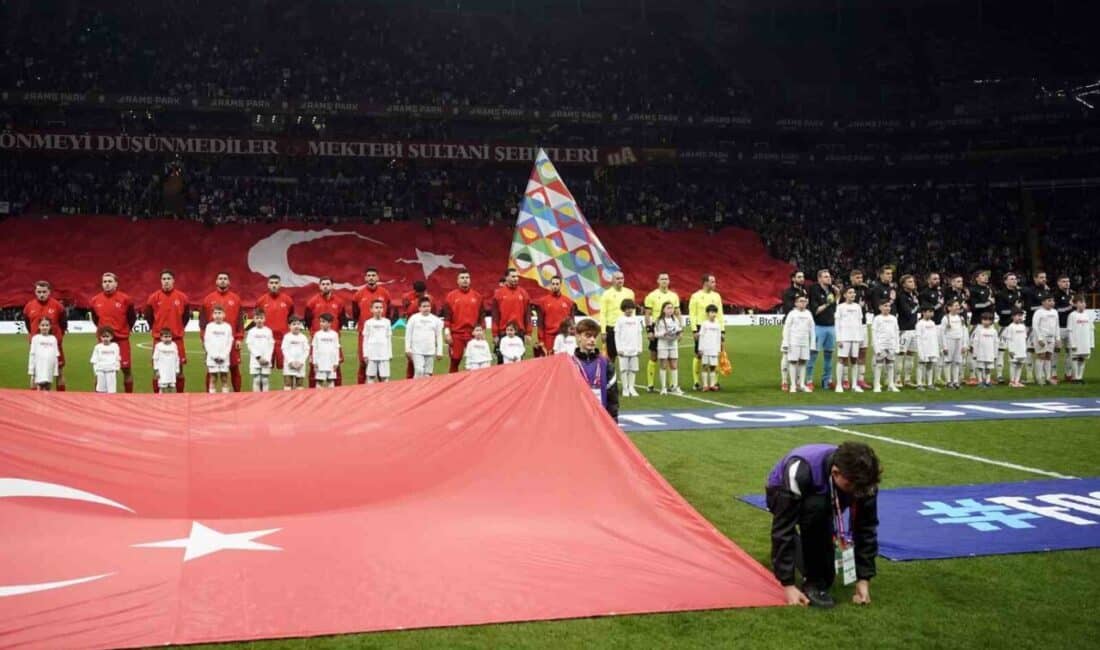 Türkiye, UEFA Uluslar A/B Ligi play-off turunun ilk maçında Macaristan’ı ağırlıyor ve ilk 15 dakikada skor 1-0. Türkiye, UEFA Uluslar A/B Ligi play-off turundaki Macaristan ile yaptığı