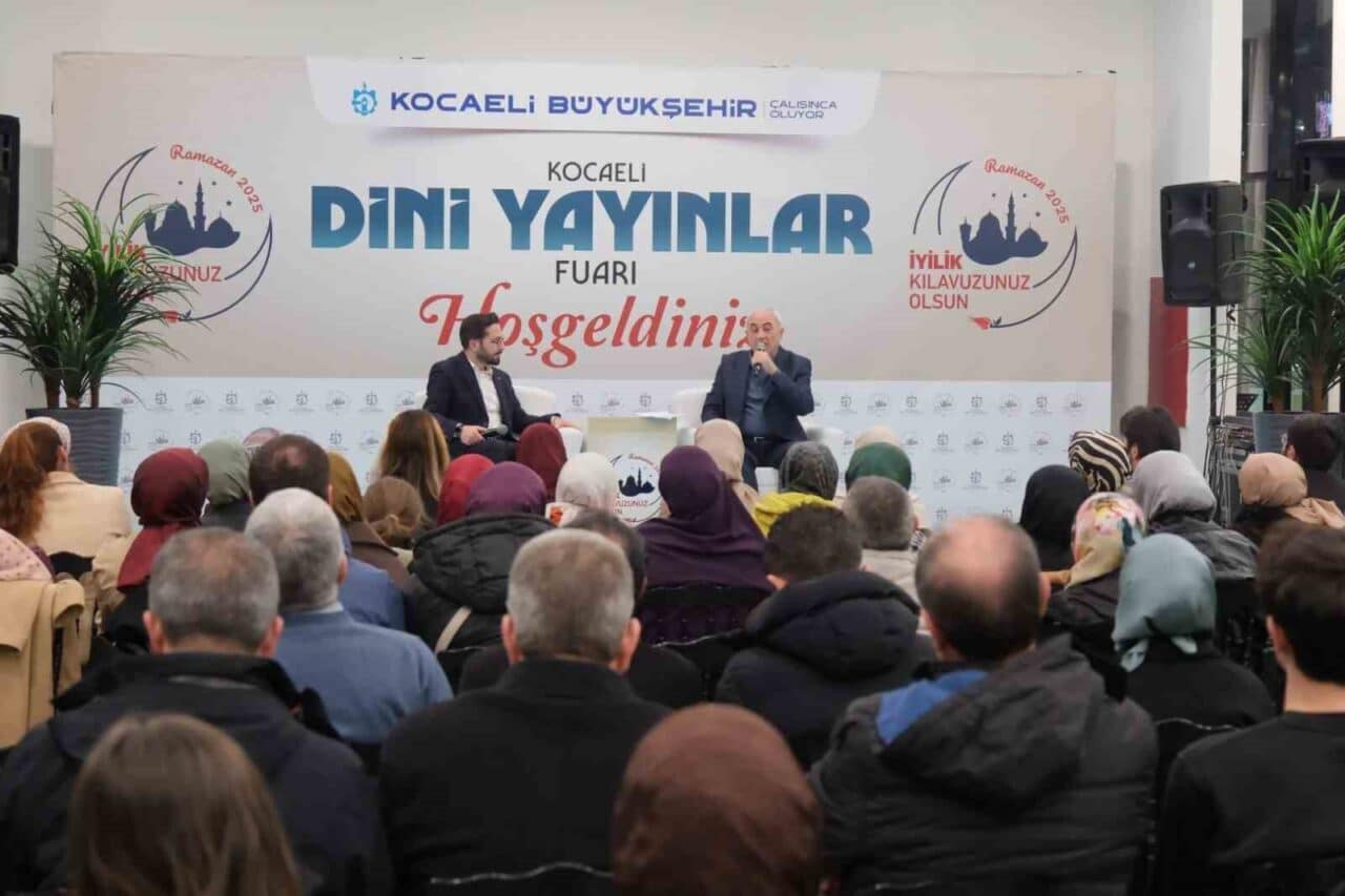 Kocaeli'de Ramazan etkinlikleri kapsamında düzenlenen söyleşide Prof. Dr. Nurullah Genç,