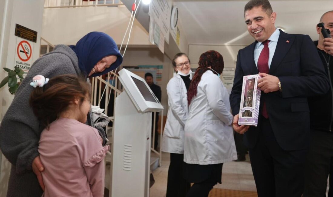 Düzce Valisi Selçuk Aslan, Aile Sağlığı Merkezinde Sağlık Hizmetlerini İnceledi Düzce Valisi Selçuk Aslan, Aile Sağlığı Merkezini ziyaret ederek sağlık