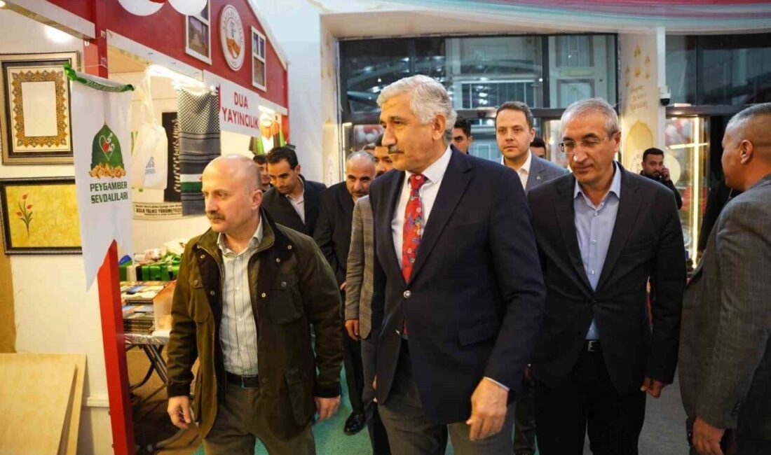 Adıyaman Valisi Osman Varol, Kahta’nın Ramazan Çarşısını Ziyaret Etti ve Etkinlikler Hakkında Bilgi Aldı Adıyaman Valisi Osman Varol, Kahta Belediyesi'nin Ramazan Çarşısı'nı ziyaret ederek