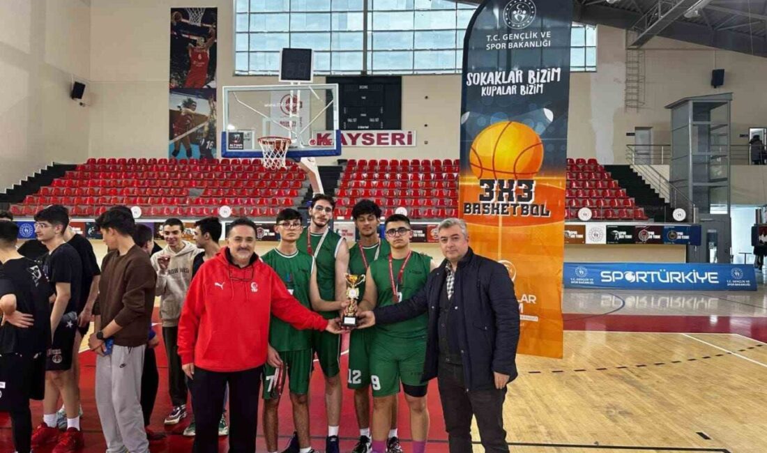 Kayseri’de ‘Yeşilay Spor Oyunları’ 3×3 Basketbol Turnuvası sona erdi Kayseri Atatürk Spor Salonu’nda gerçekleştirilen ‘Yeşilay Spor Oyunları Sokaklar Bizim