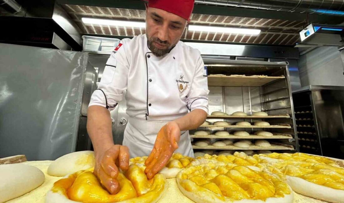 Zeytinburnu'ndaki Tarihi Merkezefendi Fırını, 130 yıllık maya ile yapılan Ramazan