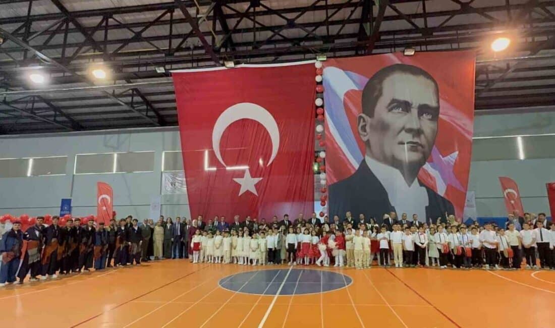 Tatvan’da 23 Nisan Ulusal Egemenlik ve Çocuk Bayramı Coşkusu Yaşandı Bitlis'in Tatvan ilçesinde 23 Nisan Ulusal Egemenlik ve Çocuk Bayramı,