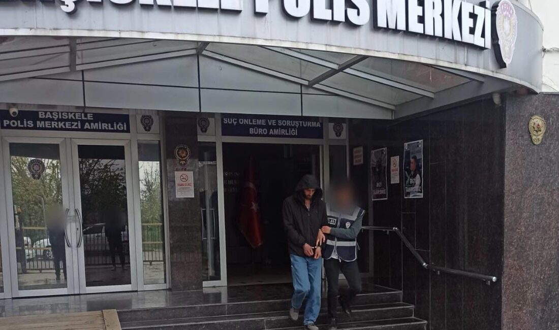 Kocaeli’de 13 yıl altı ay hapis cezası olan hırsız yakalandı! Kocaeli'de, hırsızlık nedeniyle 13 yıl 6 ay hapis cezası bulunan