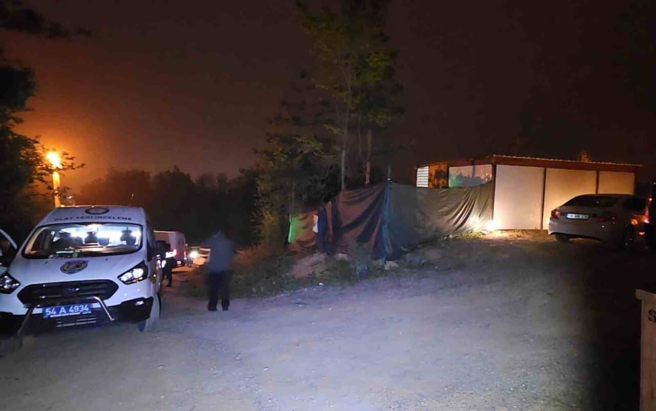 Sakarya'nın Sapanca ilçesinde, arkadaş ortamında kazara ateşlenen tabancadan vurulan İbrahim