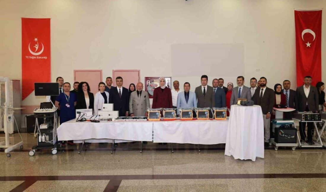 Afyonkarahisar Valisi Yiğitbaşı, Devlet Hastanesi’nde Yeni Tıbbi Cihazları İnceledi Afyonkarahisar Valisi Doç. Dr. Kübra Güran Yiğitbaşı, Devlet Hastanesi'nde yaklaşık