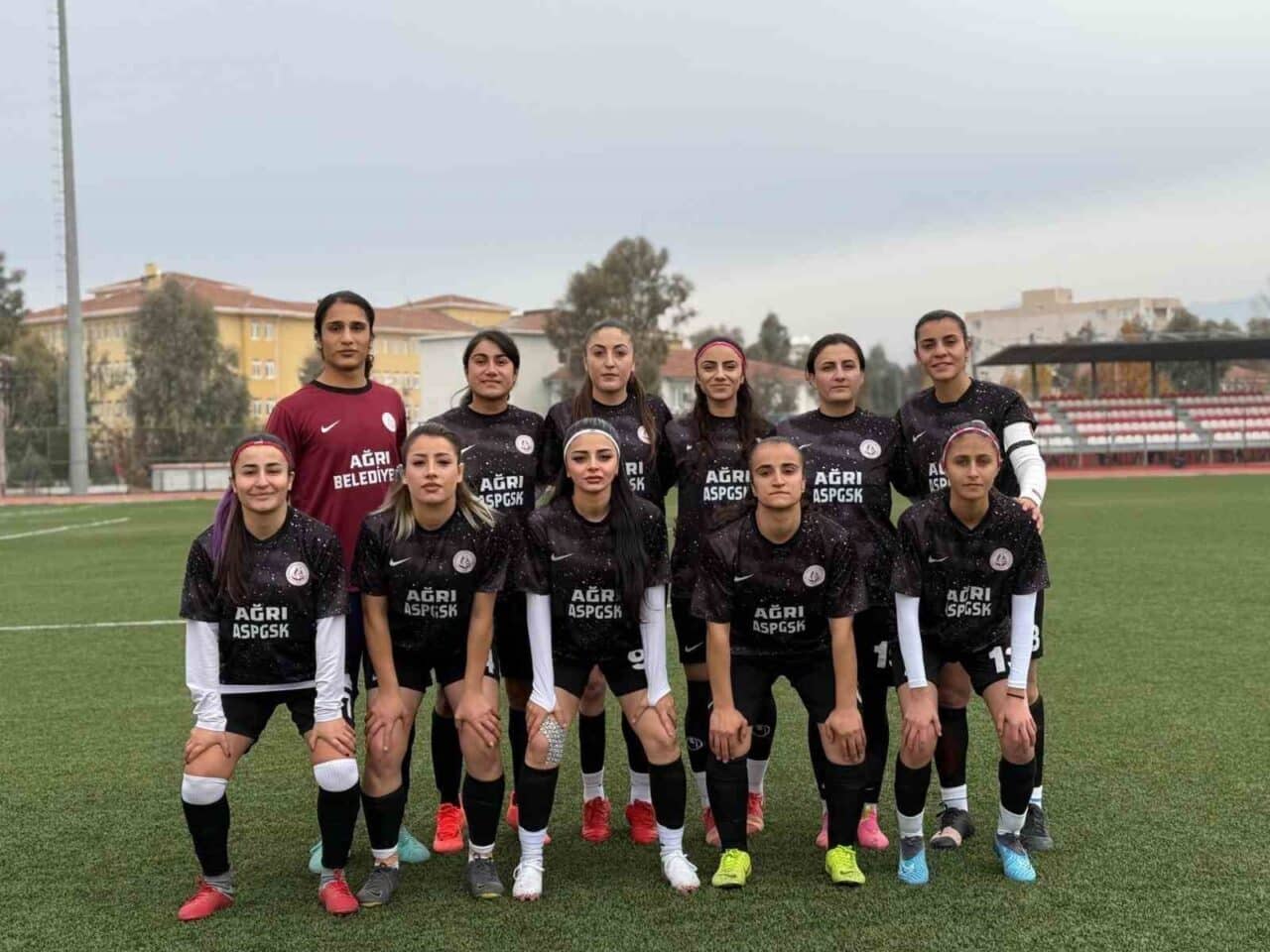 Ağrı Aile ve Sosyal Politikalar Gençlik ve Spor Kulübü Kadın