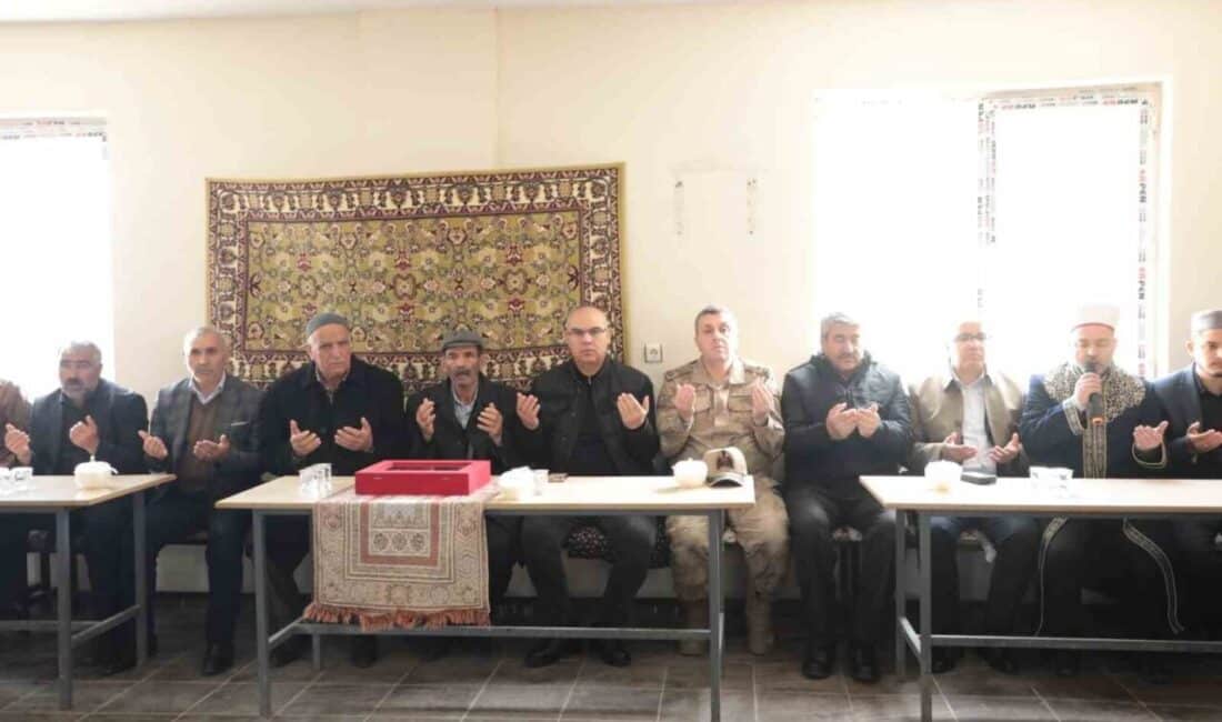 Ağrı Valisi Koç, Kıbrıs Gazisi Süleyman Pisil’in vefatı nedeniyle ailesine taziye ziyaretinde bulundu Ağrı Valisi Mustafa Koç, Suluca Köyü'nde vefat eden Kıbrıs Gazisi