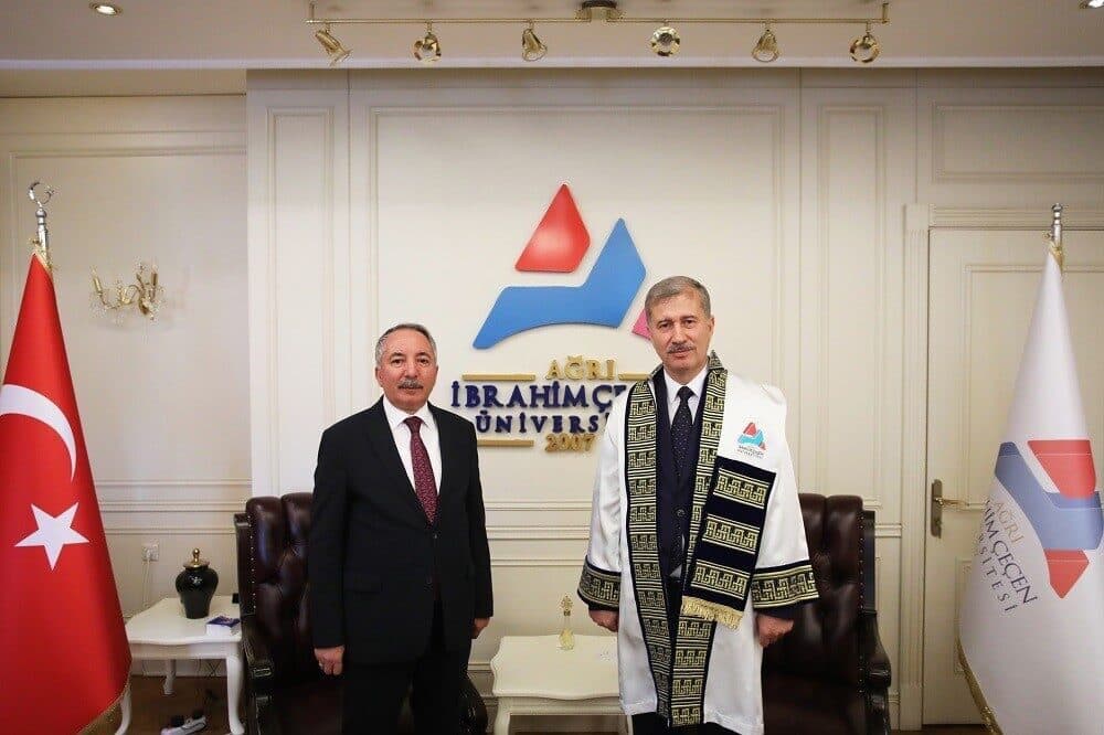 Ağrı İbrahim Çeçen Üniversitesi'nin yeni rektörü Prof. Dr. İlhami Gülçin,