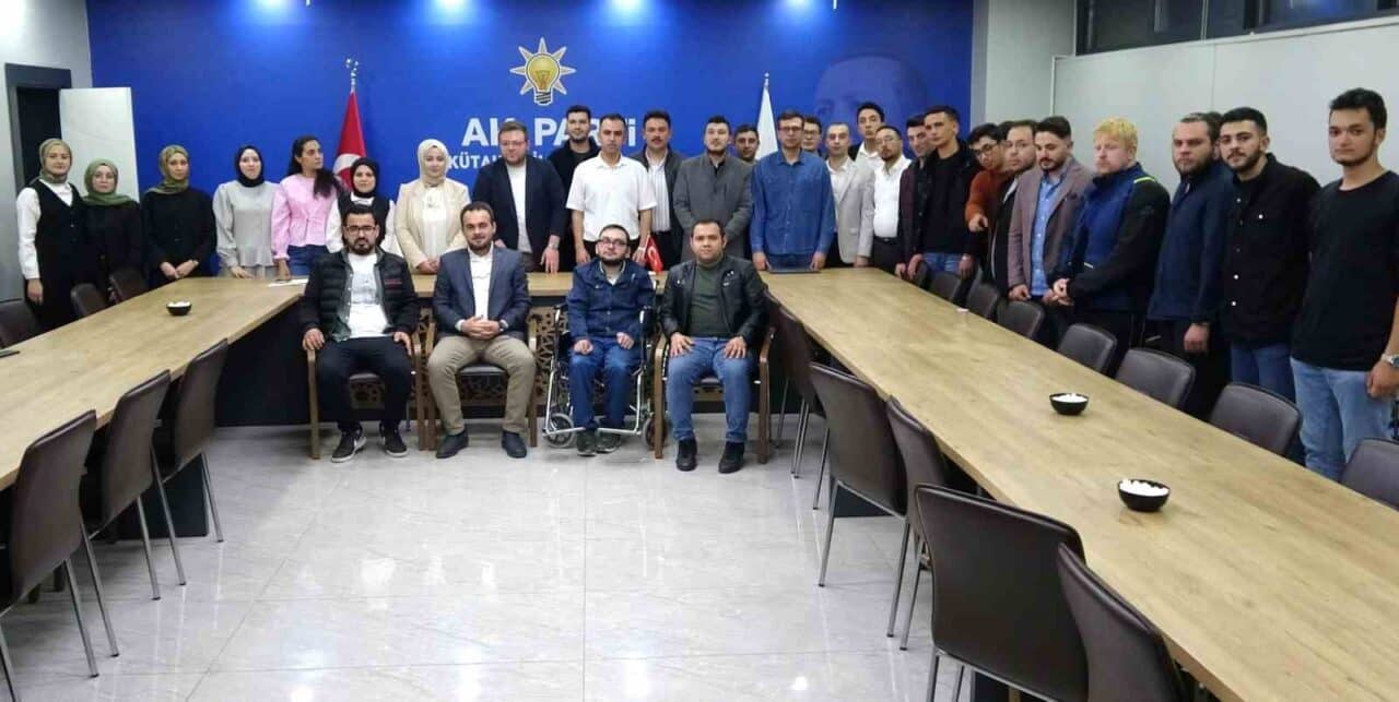 AK Parti Kütahya İl Gençlik Kolları Başkanı Ali Göktekin, yeni