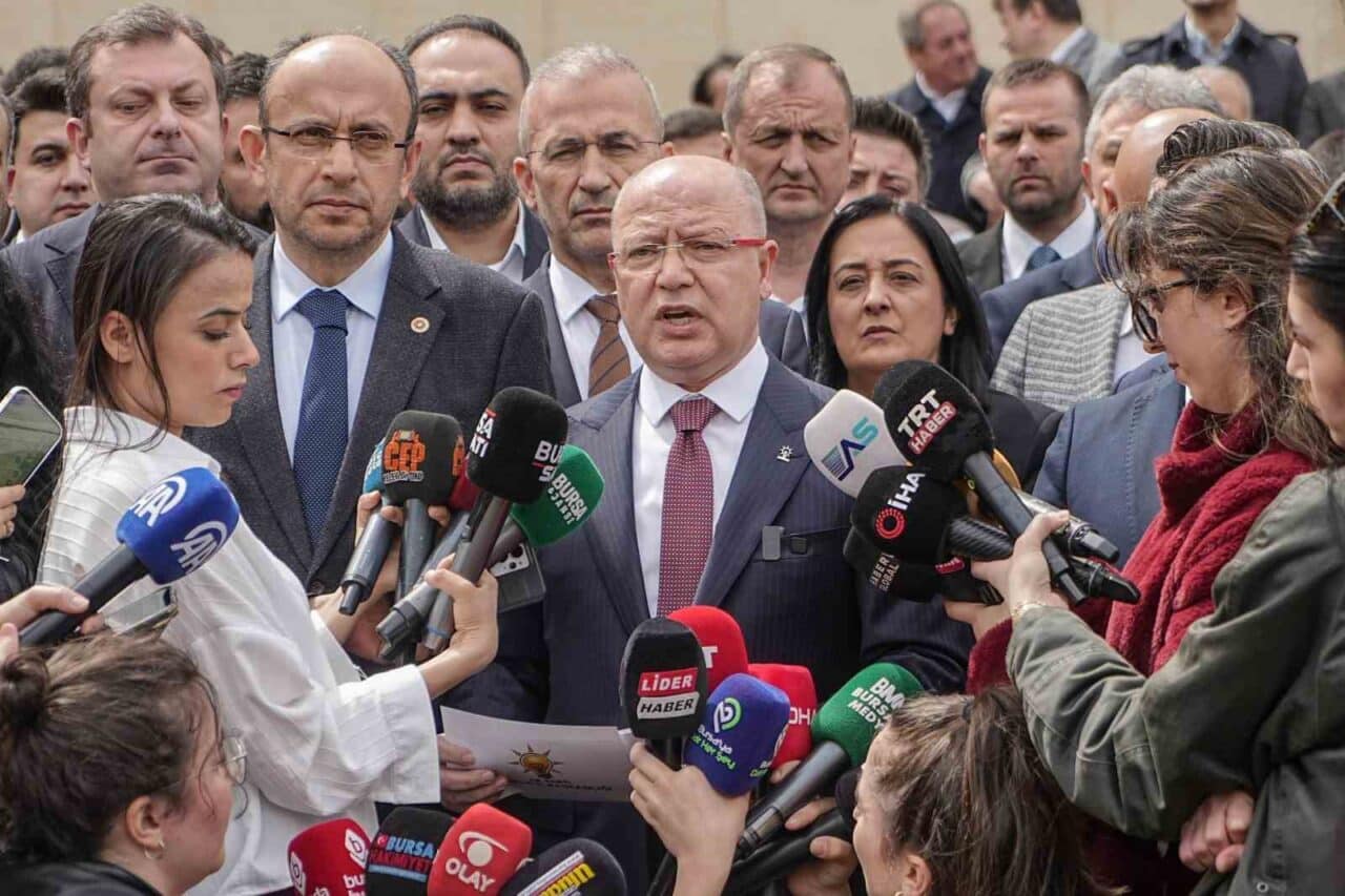 AK Parti Bursa İl Başkanlığı, Büyükşehir Belediye Başkanı Mustafa Bozbey