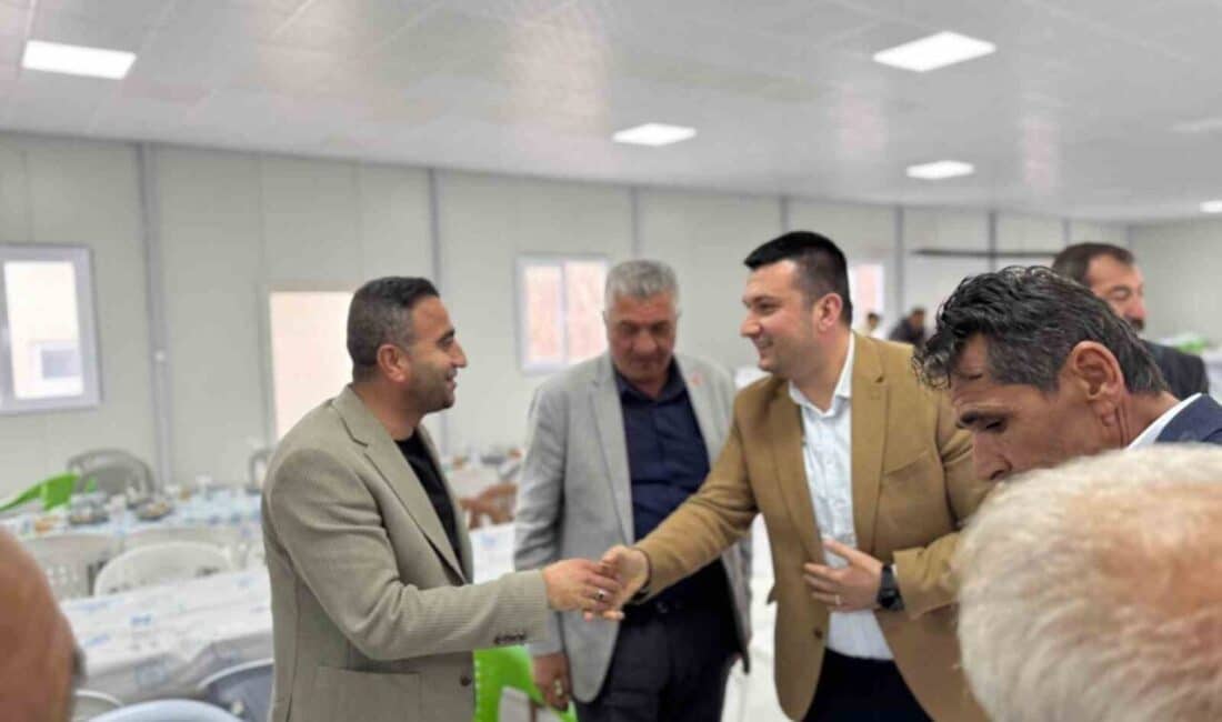 Hasan Ulutaş, Akçadağ’da Bayramlaşma Törenine Katıldı Malatya'nın Akçadağ Belediye Başkanı Hasan Ulutaş, Kasımuşağı Mahallesi'nde bayramlaşma törenine