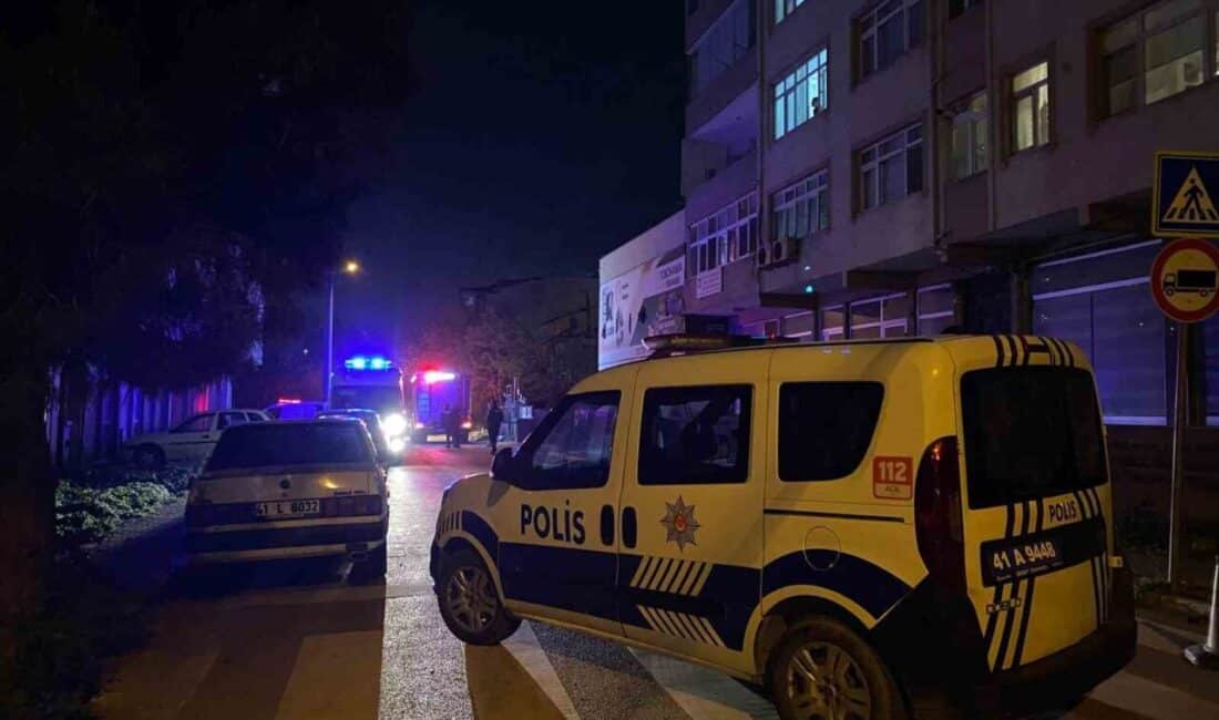Körfez’de Gaz Kokusuyla Tahliye Edilen Apartman Sakinleri Evlerine Döndü Kocaeli'nin Körfez ilçesindeki bir apartmana yayılan gaz kokusu nedeniyle bina