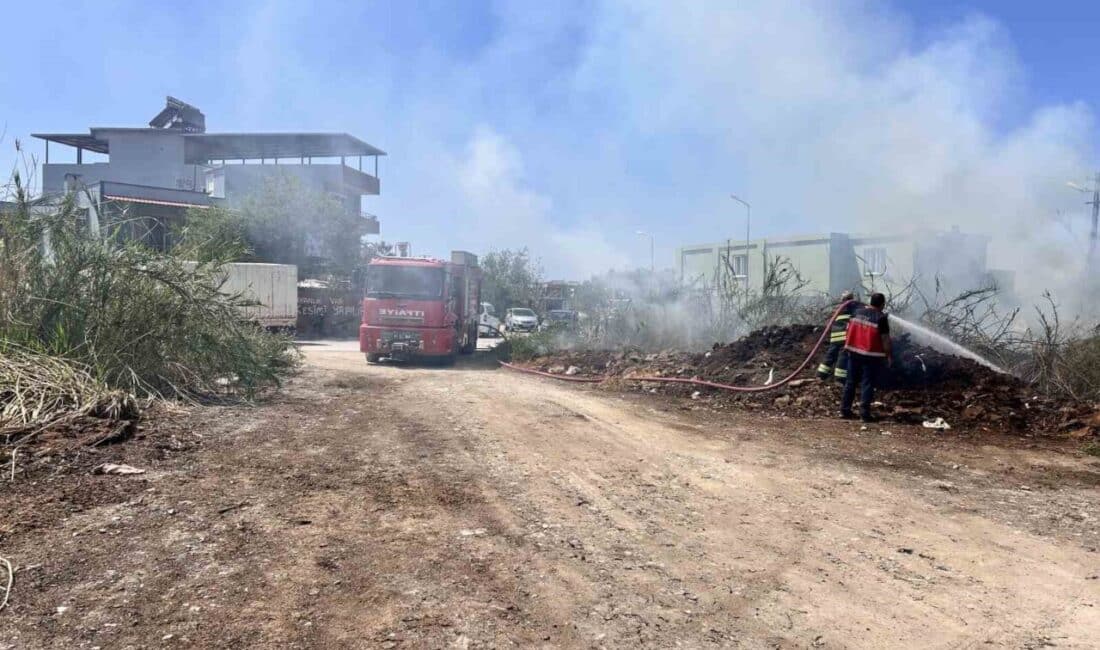Arsuz’daki sazlık alanda çıkan yangın, itfaiye ekipleri tarafından söndürüldü. Hatay’ın Arsuz ilçesindeki Konarlı Mahallesi'ndeki sazlık alanda çıkan yangın, itfaiye
