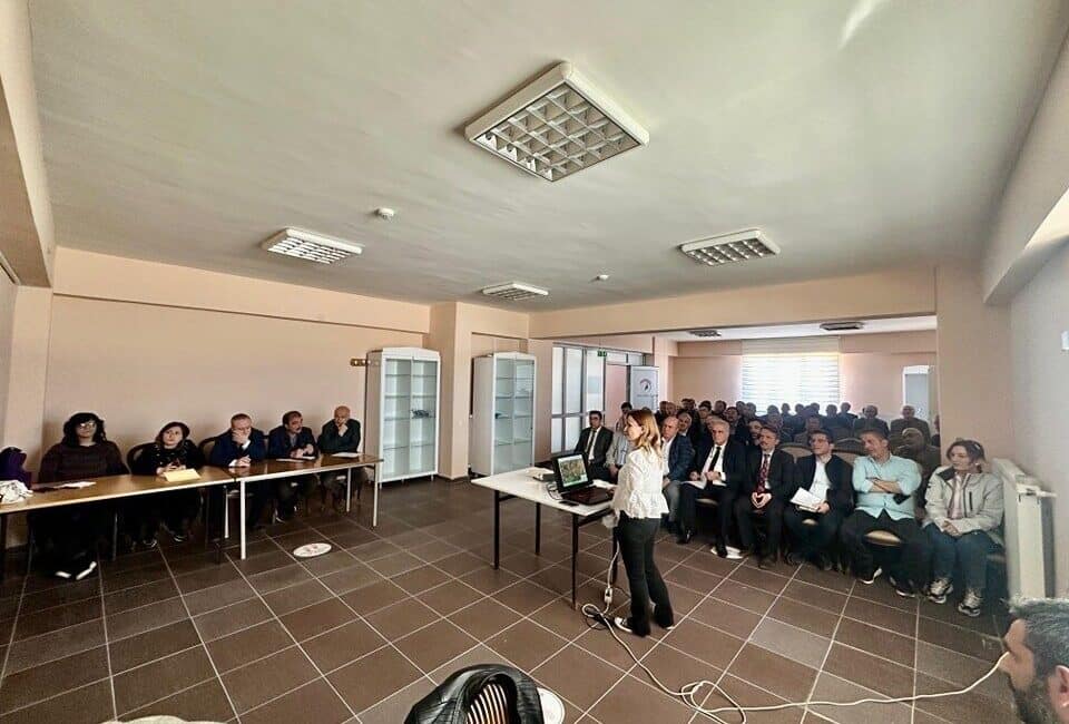 Aslanapa’da Tarıma Dayalı İhtisas Organize Sanayi Bölgesi ÇED Süreci İçin Bilgilendirme Toplantısı Düzenlendi Aslanapa'da Tarıma Dayalı İhtisas Organize Sanayi Bölgesi'nin ÇED süreci hakkında