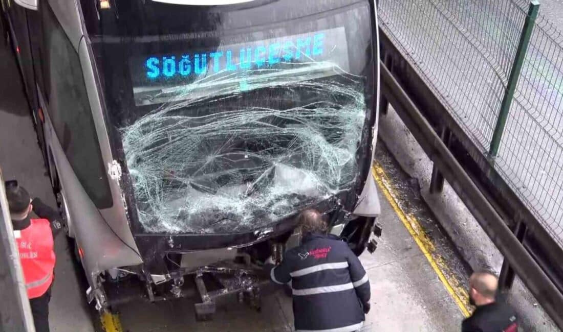 Avcılar’daki Metrobüs Kazasında 2’si Çocuk, 21 Kişi Yaralandı İstanbul İl Sağlık Müdürü Doç. Dr. Abdullah Emre Güner, Avcılar'daki