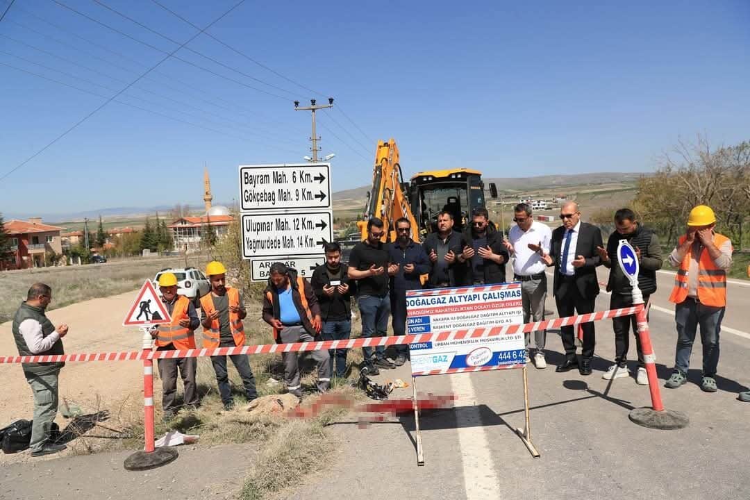Ankara'nın Ayaş ilçesinde doğalgaz altyapı çalışmaları başladı. Törene katılan Ayaş