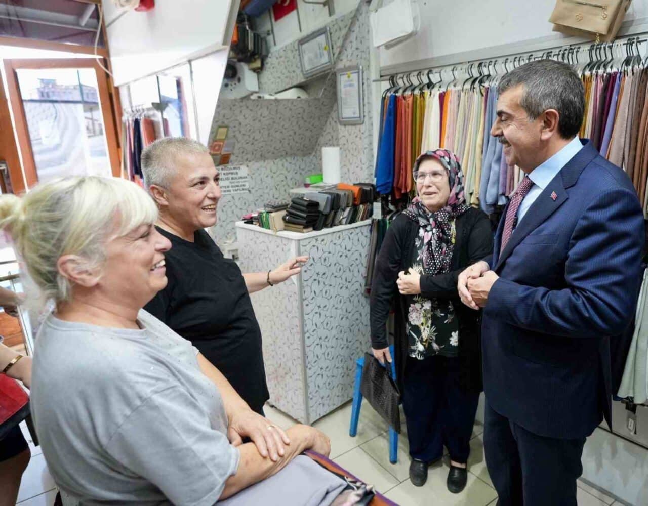Milli Eğitim Bakanı Yusuf Tekin, CHP Genel Başkanı Özgür Özel'in