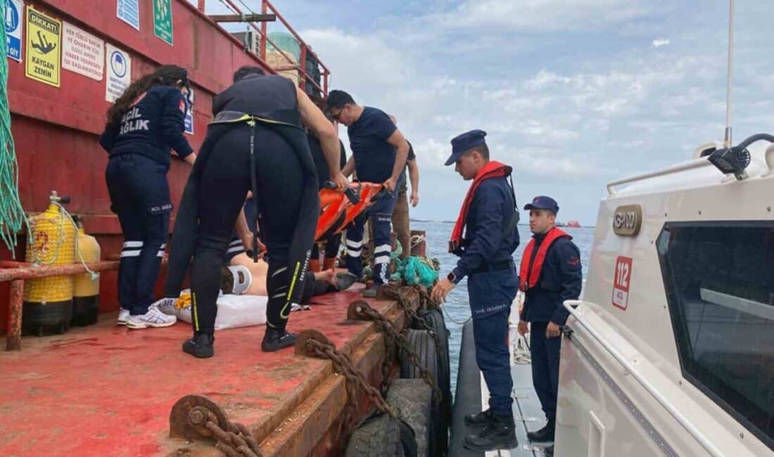 Milas’ta Balıkçı Teknesinde Yaralanan Vatandaş Kurtarıldı Muğla'nın Milas ilçesi açıklarında bir balıkçı teknesinde yaralanan vatandaş, Sahil