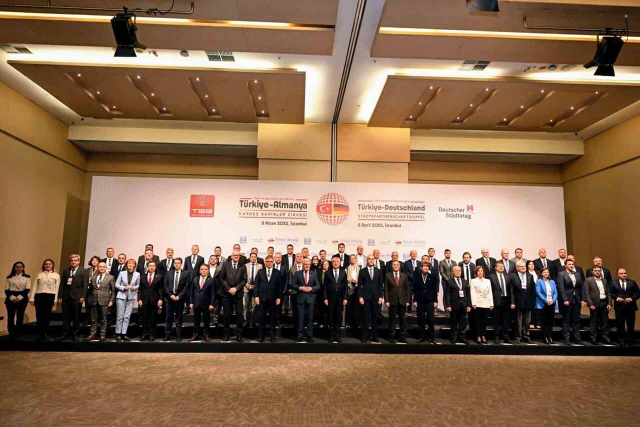 Antalya Büyükşehir Belediye Başkanı Muhittin Böcek, İstanbul’da düzenlenen Türkiye-Almanya Kardeş