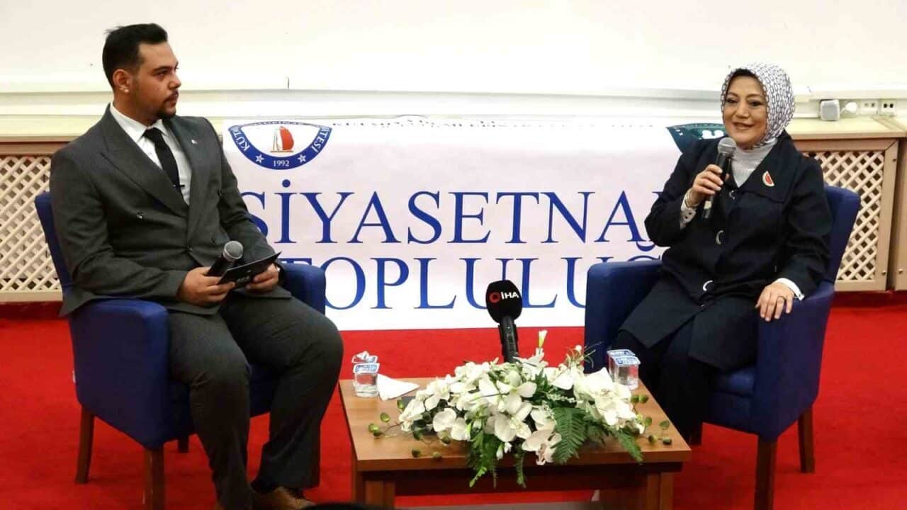 Kütahya Dumlupınar Üniversitesi’nde "Siyasette Kadın" paneli, AK Parti Kütahya İl