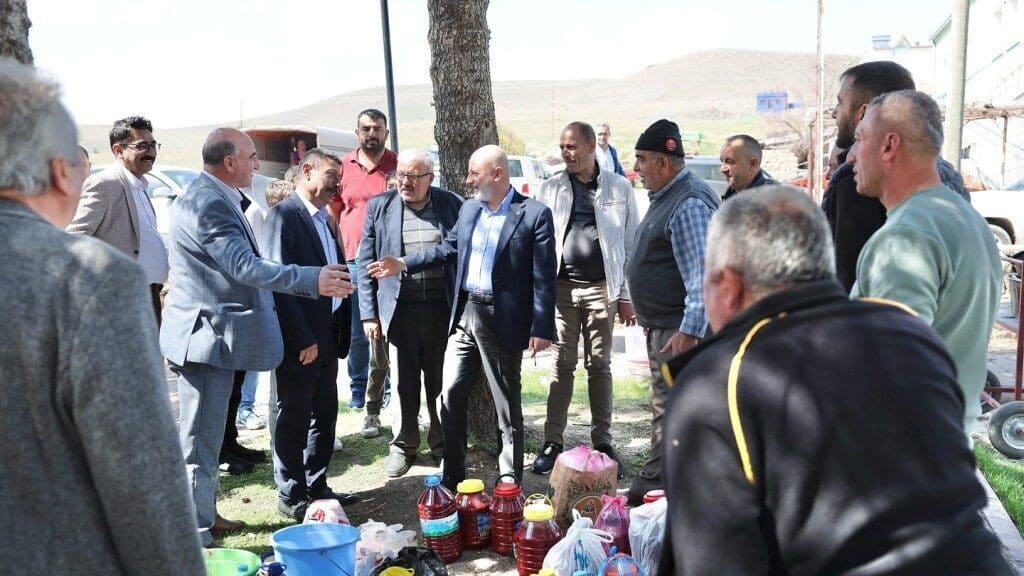 Kocasinan Belediye Başkanı Ahmet Çolakbayrakdar, Yemliha Mahallesi'nde 508. Yağmur ve