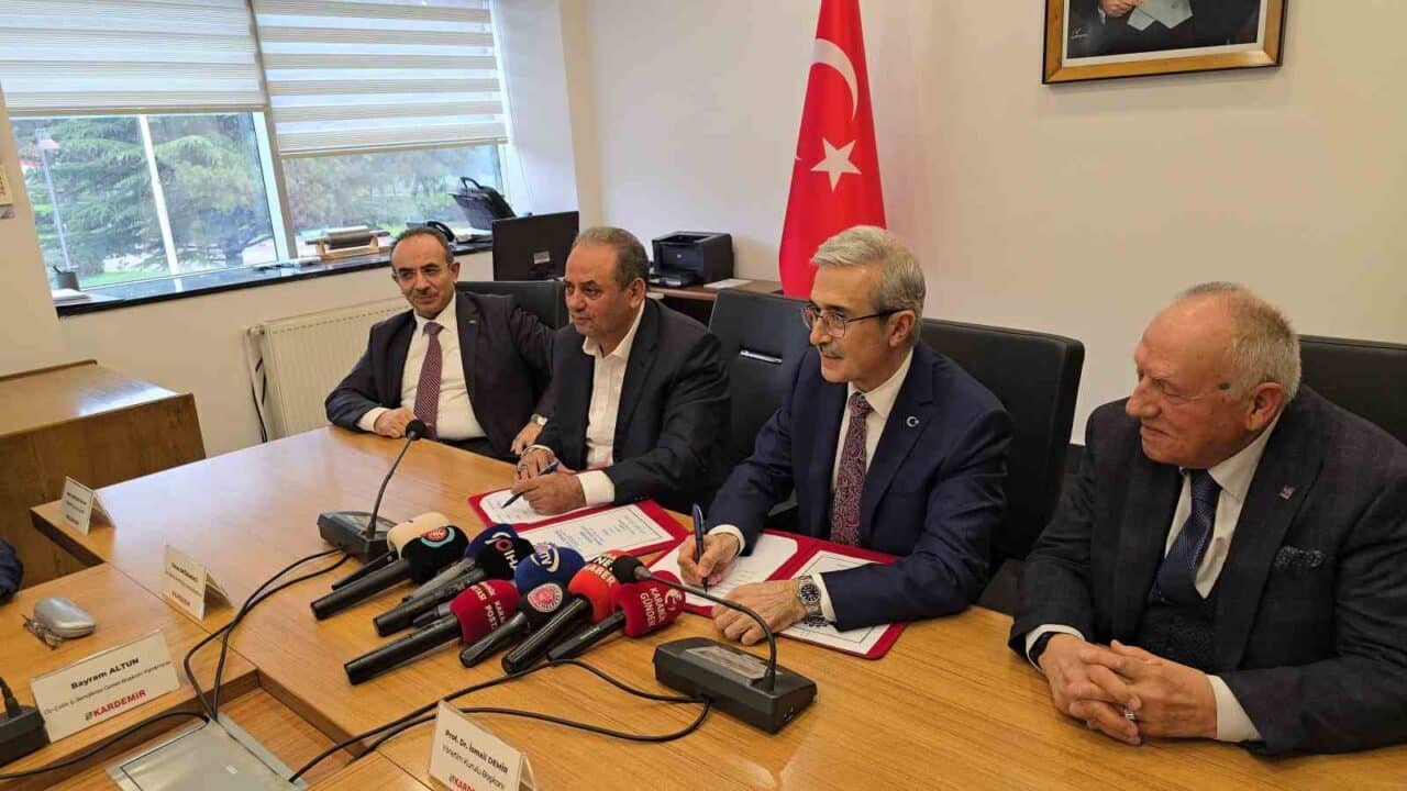Özçelik İş Sendikası Genel Başkanı Yunus Değirmenci, KARDEMİR ile yapılan