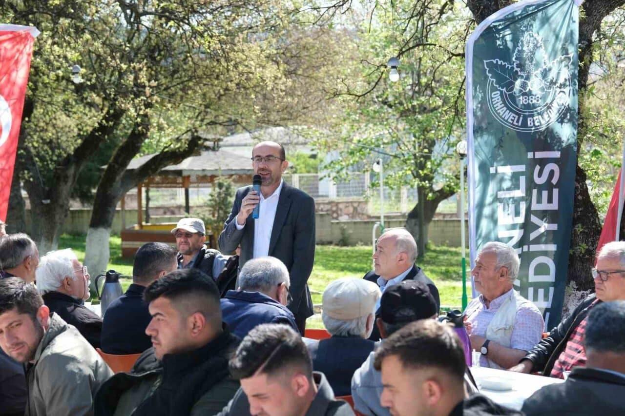 Orhaneli Belediye Başkanı Ali Osman Tayır, 300 Evler Mahallesi’nde düzenlenen