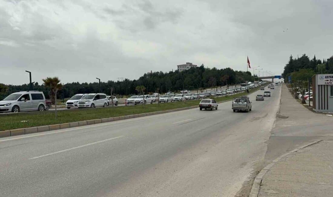 Eğriçay Köprüsü’nde Güvenlik Tehdidi: Adıyaman Belediye Başkanı’ndan Acil Çözüm Çağrısı Adıyaman Belediye Başkanı Abdurrahman Tutdere, Eğriçay Köprüsü'nün güvenlik sorunlarına dikkat
