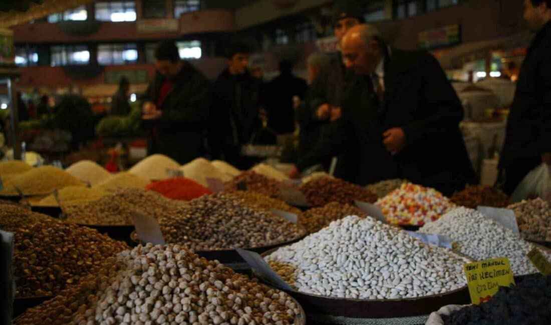 Türkiye, Tarımda Kendi Kendine Yeterken Bazı Ürünlerde İç Tüketimi Karşılayamıyor Türkiye, 2023-2024 döneminde tarımsal ürünlerde genel olarak yeterlilik sağlarken, pirinç,
