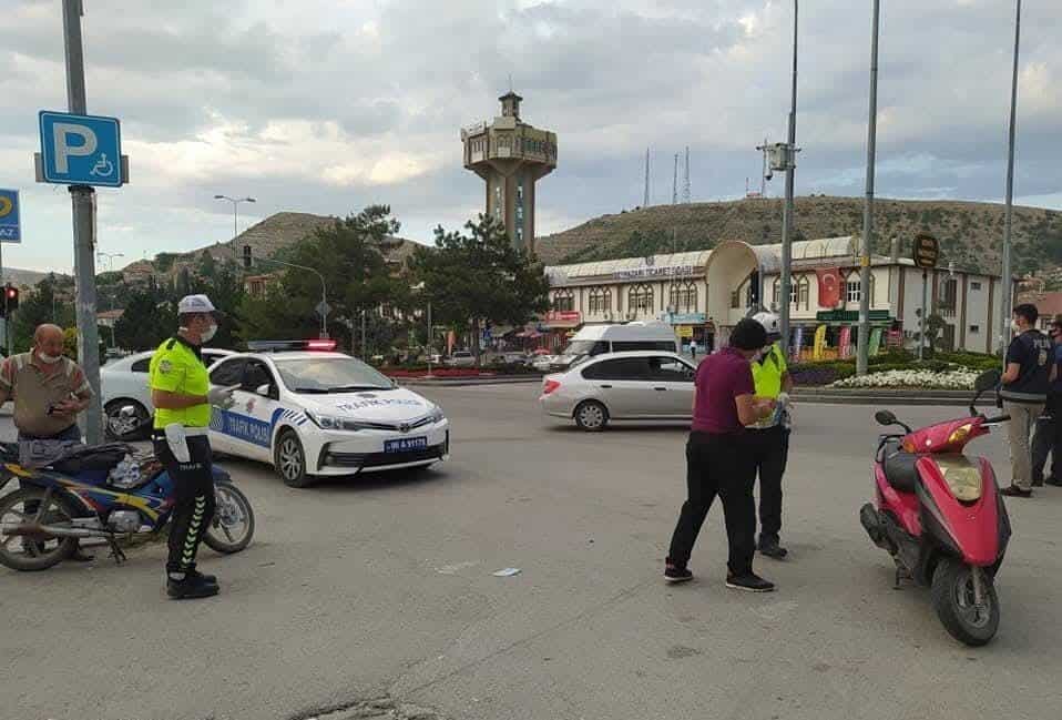 Beypazarı Emniyet Müdürlüğü Trafik Denetleme ekipleri, ilçede motosiklet sürücülerinin güvenliğini