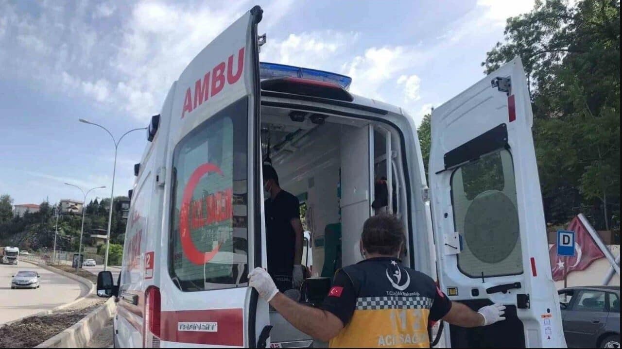 Bilecik’te motosiklet sürücüsü Selçuk C., sanayi yönüne giderken kontrolü kaybedip