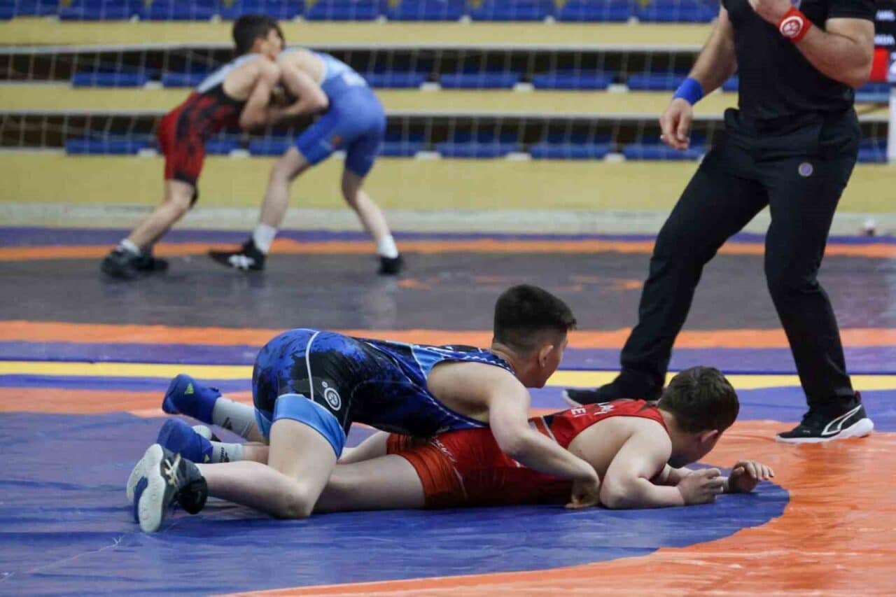 Bilecik İstasyon Kapalı Spor Salonu, U15 Türkiye Şampiyonası'na ev sahipliği