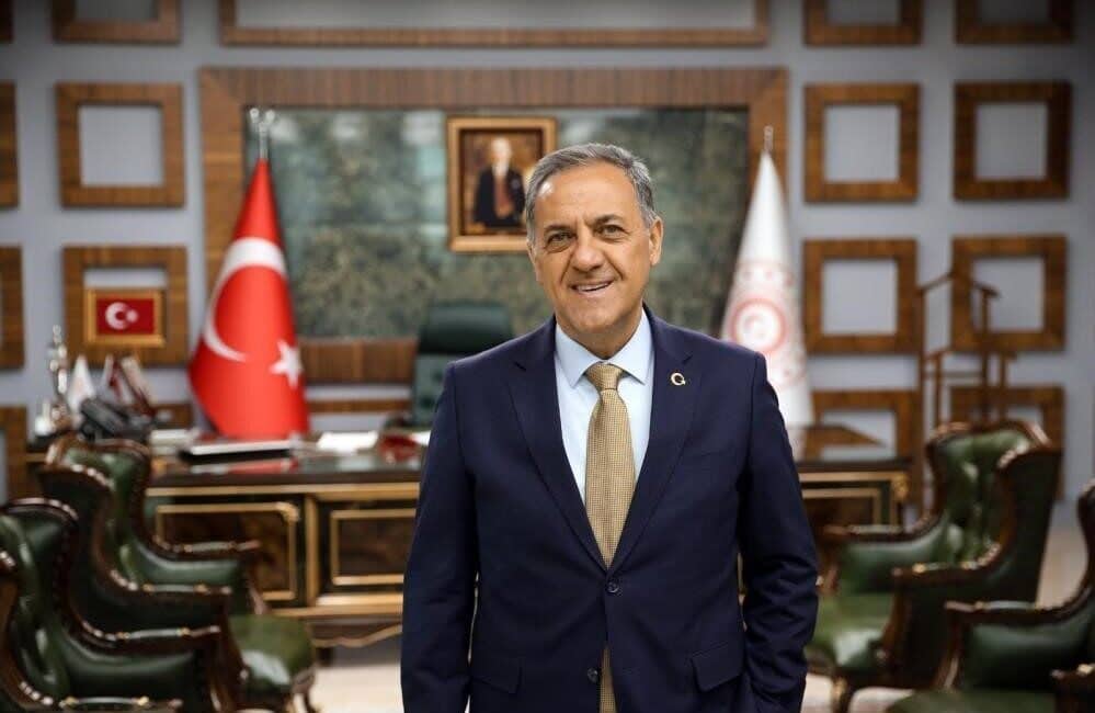 Bingöl’de İhtiyaç Sahiplerine 80 Milyon Liralık Maddi Destek Açıklandı Bingöl Valisi Ahmet Hamdi Usta, ihtiyaç sahiplerine 80 milyon 700