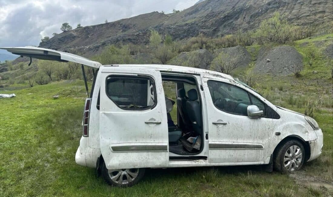Bitlis-Baykan yolunda kaza: 1 ölü, 5 yaralı! Bitlis-Baykan kara yolunda oluşan trafik kazasında bir kişi yaşamını yitirirken,
