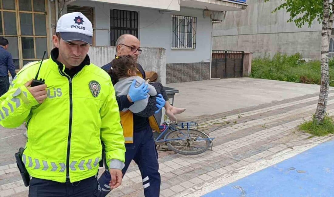 Bursa’da Pencereden Düşen 4 Yaşındaki Çocuk, Molozlar Üzerine Düşerek Hafif Yaralandı Bursa'nın İnegöl ilçesinde 4 yaşındaki A.S., pencereden düşerek hafif yaralandı.