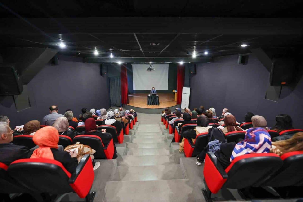 Sakarya Büyükşehir Akademi, bahar dönemi için 600'den fazla başvuru aldı.