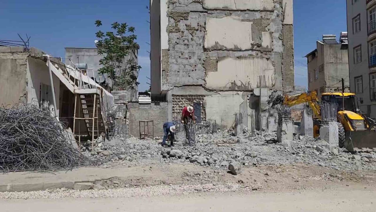 Adıyaman'da Çevre, Şehircilik ve İklim Değişikliği Bakanlığı, depremler sonrası inşa