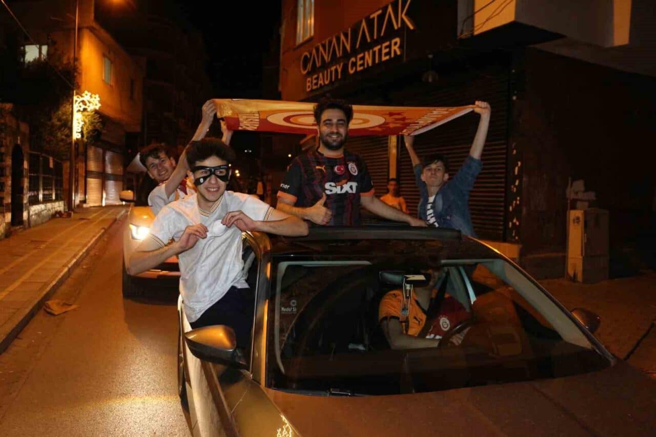 Ziraat Türkiye Kupası çeyrek finalinde Galatasaray, Fenerbahçe'yi 2-1 yenerek yarı