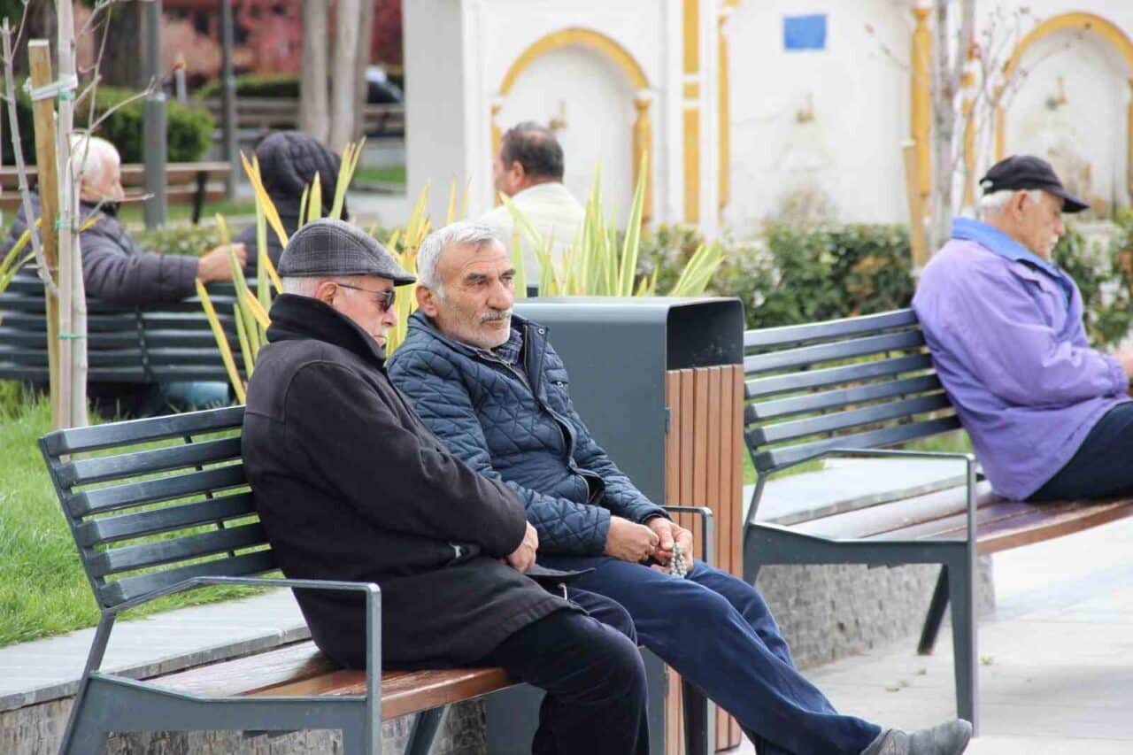 Çorum'da emekli sayısı, aktif çalışan sayısına yaklaştı. Sosyal Güvenlik Kurumu
