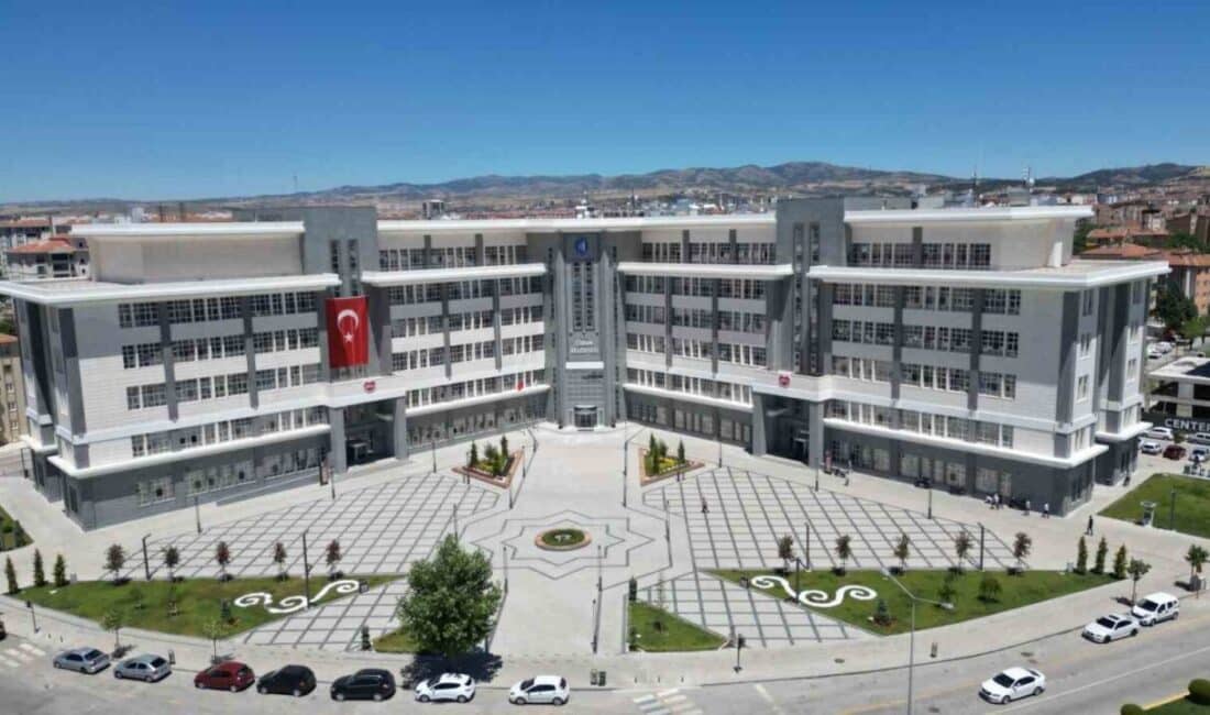 Çorum Belediyesi, 230 öğrencinin YKS sınav ücretini üstlendi! Çorum Belediyesi, Sosyal Destek Kartı sahibi ailelerin çocuklarının YKS sınav