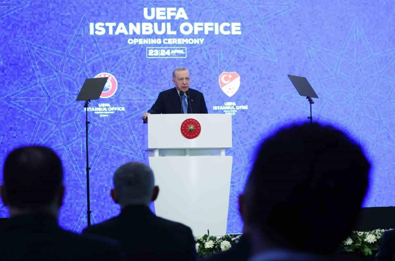 Cumhurbaşkanı Recep Tayyip Erdoğan, İstanbul'daki 6.2'lik depremin ardından yaptığı açıklamada,