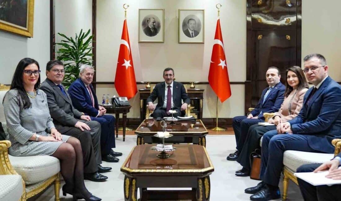 Cevdet Yılmaz, Şili Dışişleri Bakanı Alberto van Klaveren ile Türkiye-Şili ilişkilerini görüştü Cumhurbaşkanı Yardımcısı Cevdet Yılmaz, Şili Dışişleri Bakanı Alberto van Klaveren