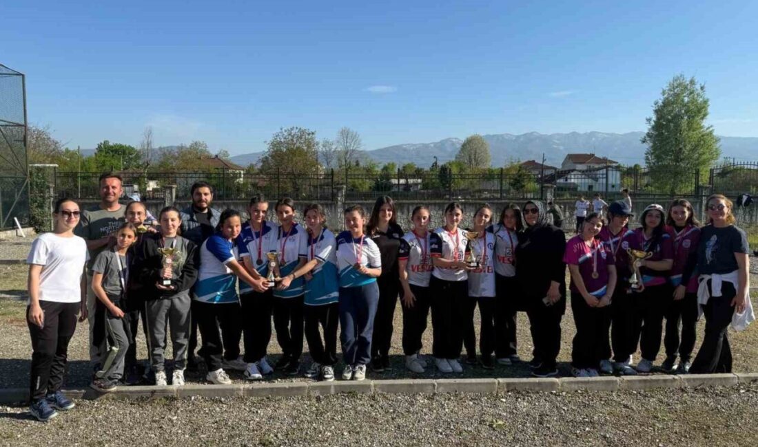 2024-2025 Eğitim Öğretim Yılı Okul Sporları kapsamında Düzce'de gerçekleştirilen Küçükler-Yıldızlar