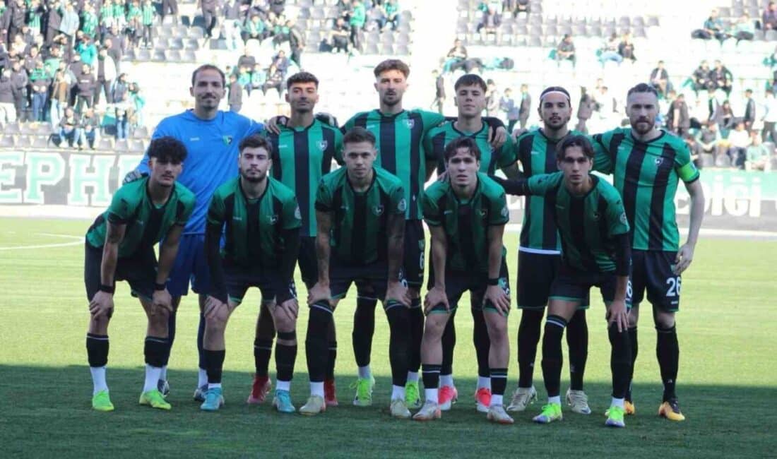 Denizlispor, TFF 3. Lig’de veda ederek Bölgesel Amatör Lige düştü! Denizlispor, TFF 3. Lig 4. Grupta Niğde Belediyespor ile 1-1