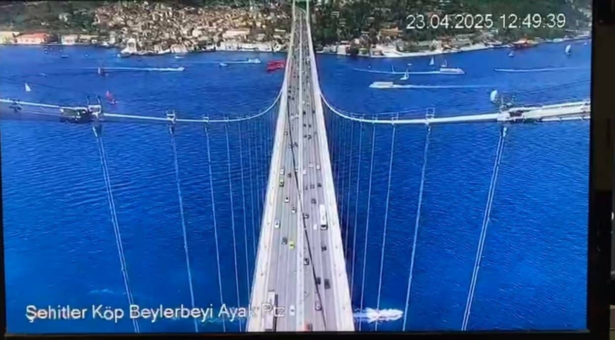 İstanbul Silivri merkezli 6,2 büyüklüğündeki depremin anı, 15 Temmuz Şehitler