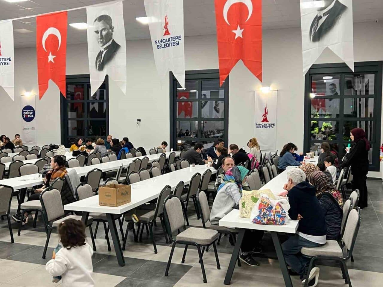 İstanbul Silivri merkezli 6,2 büyüklüğündeki depremin ardından Sancaktepe Belediyesi, kriz