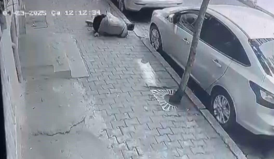 İstanbul'da meydana gelen 6.2 büyüklüğündeki deprem sırasında Gökhan Patur (40),