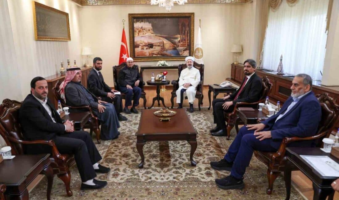 Diyanet İşleri Başkanı Erbaş, Filistinli Alimler Heyeti ile buluştu Diyanet İşleri Başkanı Prof. Dr. Ali Erbaş, Filistinli Alimler Heyeti
